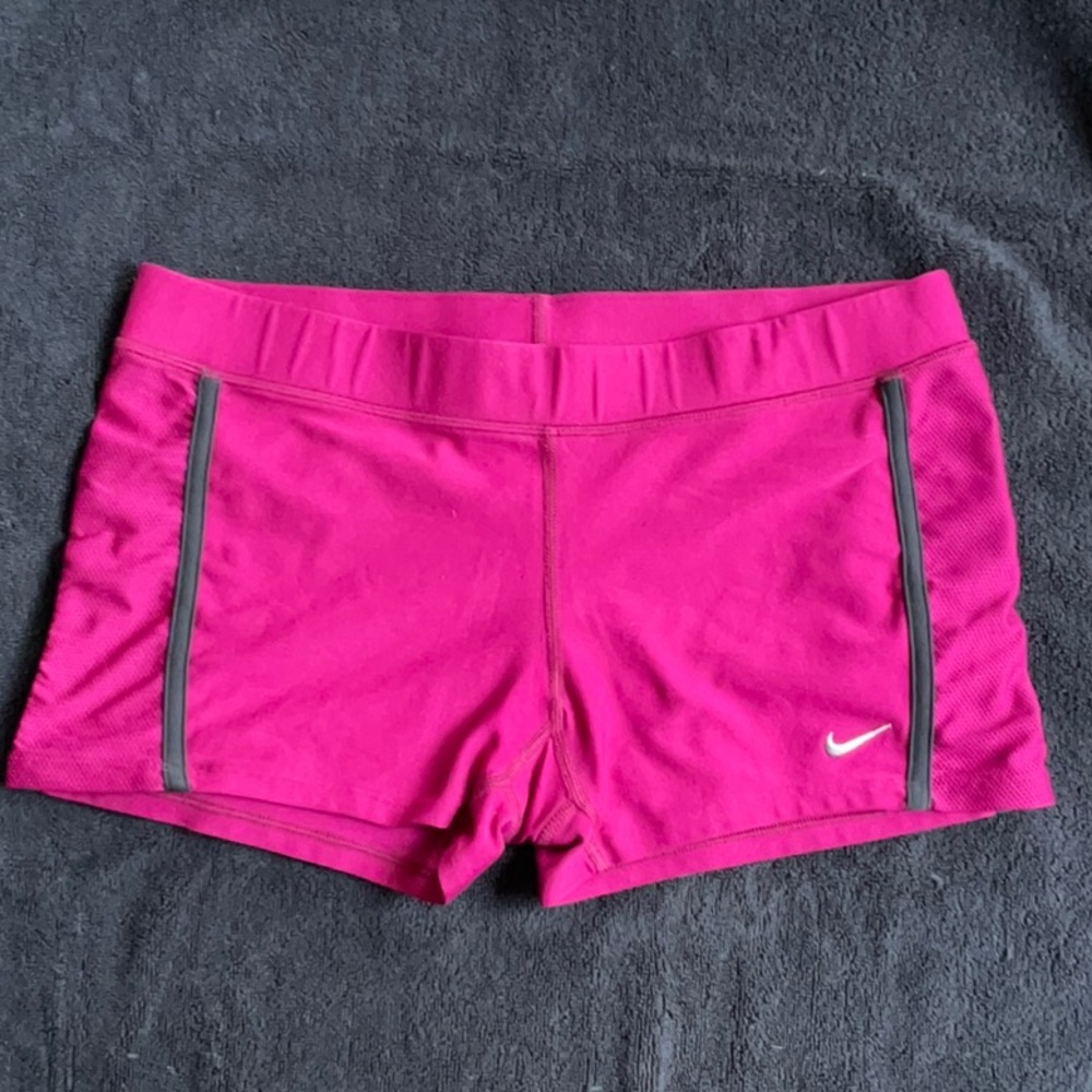 Nike spandex shorts. Old model but super comfortable and I’m great condition.